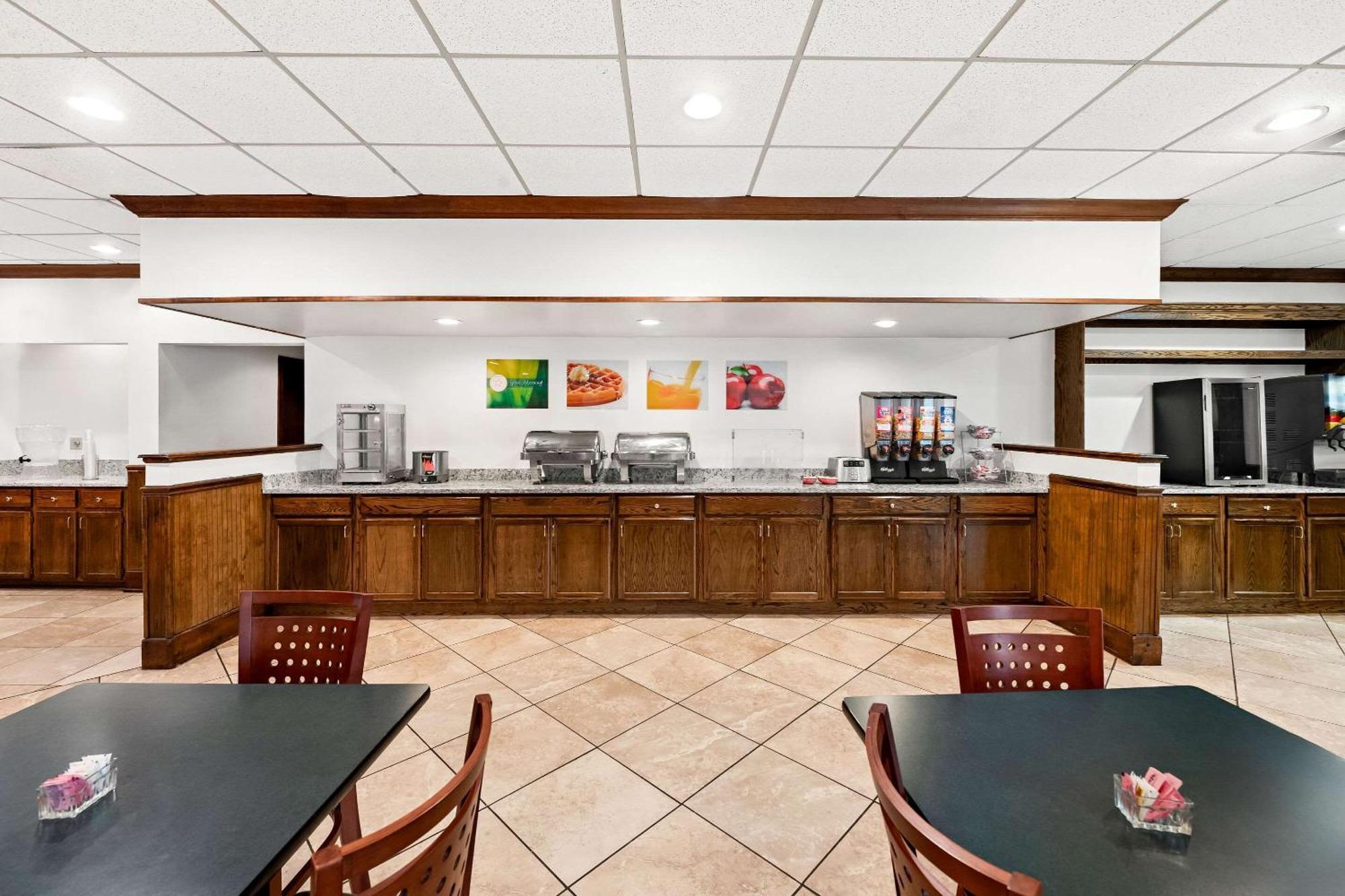 Quality Inn Dayton Airport Englewood Zewnętrze zdjęcie