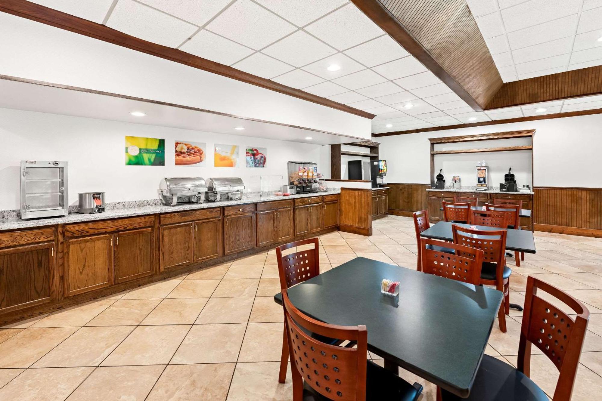 Quality Inn Dayton Airport Englewood Zewnętrze zdjęcie